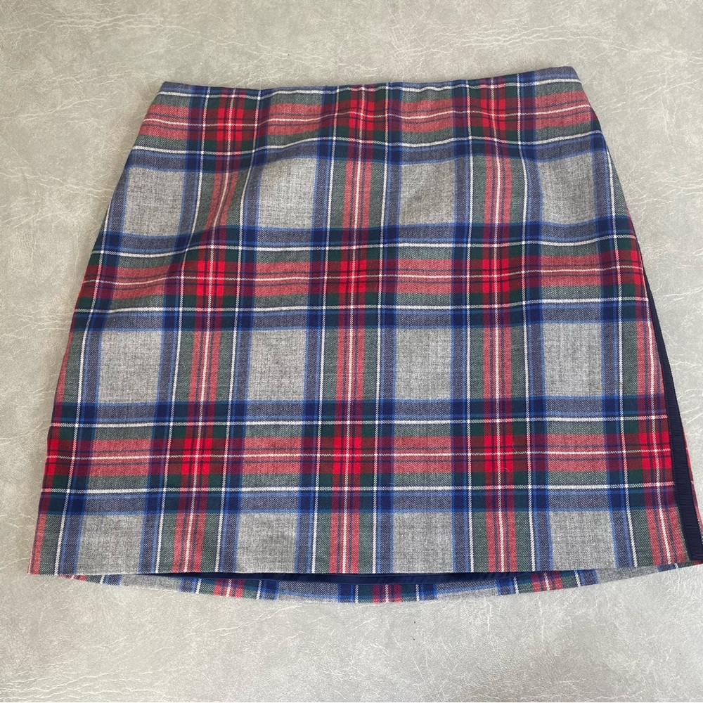 Vineyard Vines Jolly Plaid Postage Stamp Mini Skirt in Gray, Red & Blue - Picture 8 of 8